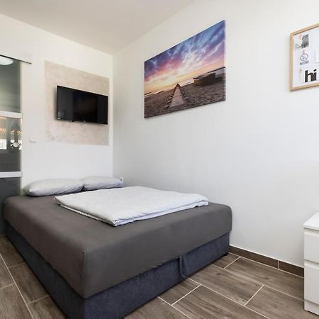 Studio Apartment Pinetree - Mali Lošinj Extérieur photo